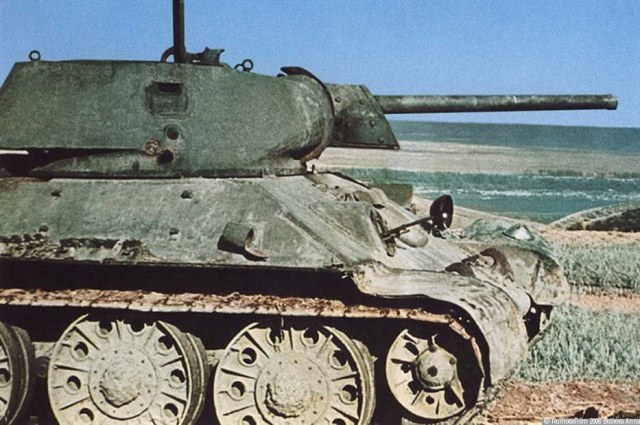 Т-34-76,обр.1941г СТЗ летом 1942г..jpg